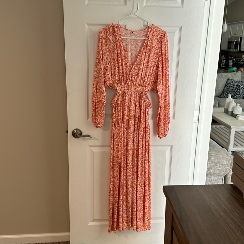 NWT Old Navy Side Cut Out Floral Dress